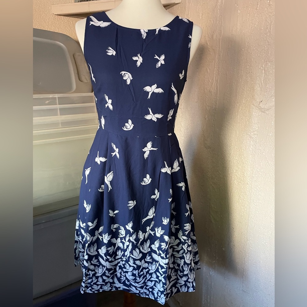 Bird Print Dress - Picture 3 of 7